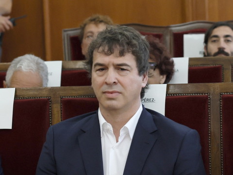 Espagne: le frère de Pedro Sánchez jugé pour trafic d'influence
