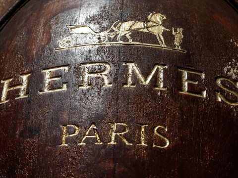 Actions Hermès/LVMH: trois Suisses mis en examen à Paris