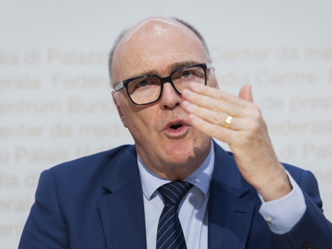 La hausse de la TVA pour l'armement ne convainc pas