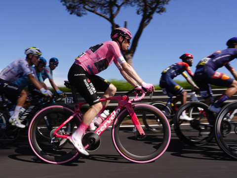 Jonas Vingegaard s'offre son premier Giro