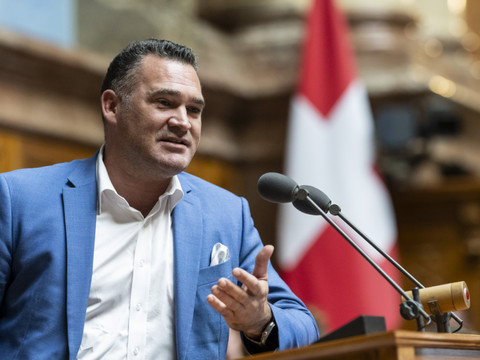 Le Parlement décide d'accorder des allègements aux entreprises