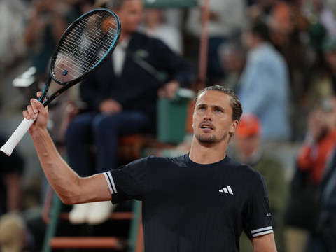 Zverev bat Jodar et se qualifie pour les demi-finales