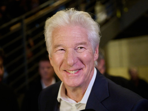 Richard Gere s'en prend à Trump, un 