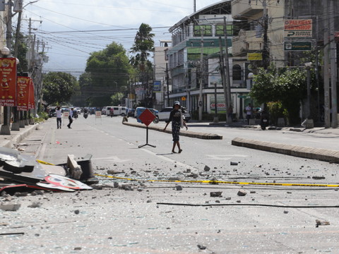 Philippines: un puissant séisme fait au moins 35 morts