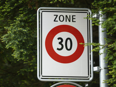 Un Bernois de 23 ans commet 24 infractions au code de la route