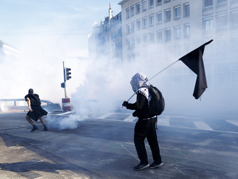 Manif anti-G7 à Genève: 549 personnes appréhendées