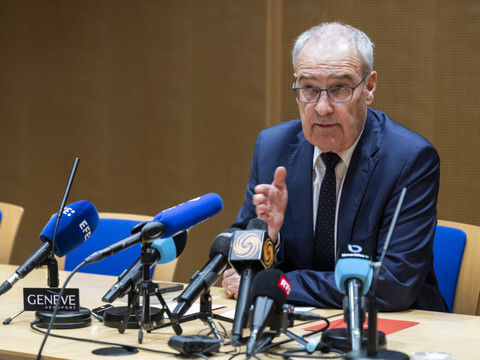 Parmelin condamne avec 