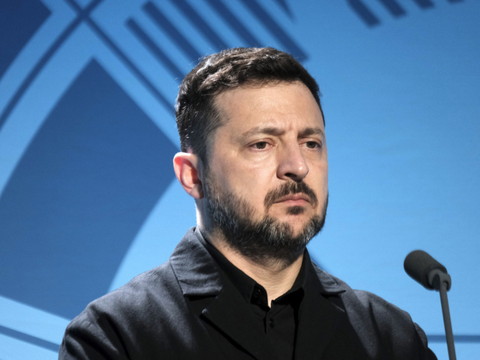 Le président ukrainien Volodymyr Zelensky arrivé au sommet du G7