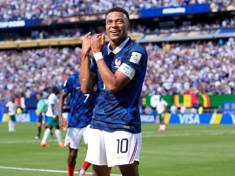 La France et Mbappé matent le Sénégal