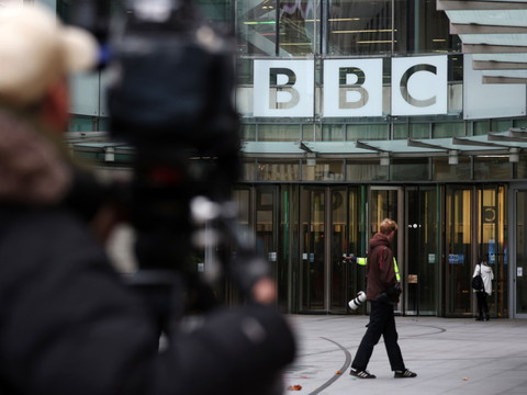 La BBC va supprimer 550 postes d'ici mars 2027