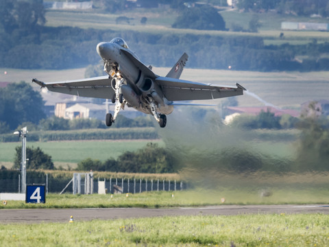 Trois communes déposent un recours contre le bruit des F-35
