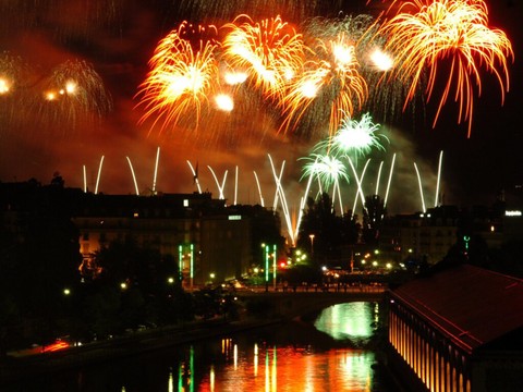 Feux d'artifice: le National enterre le contre-projet