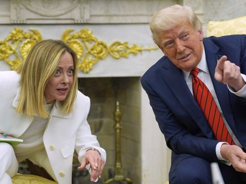 Italie: colère après des critiques attribuées à Trump contre Meloni