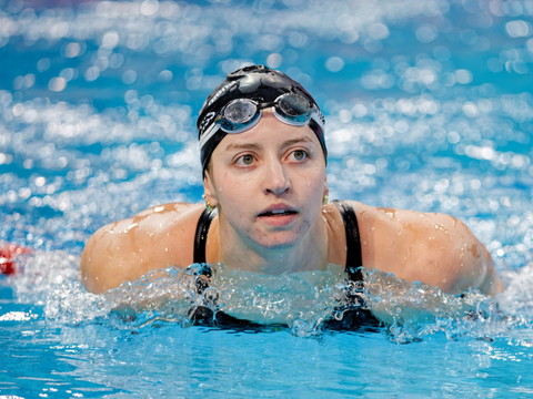 Kate Douglass s'empare du record du monde du 50 m libre