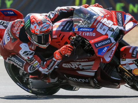 Francesco Bagnaia remporte le sprint à Brno