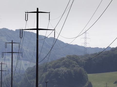Accord sur l'électricité: premier obstacle franchi en commission