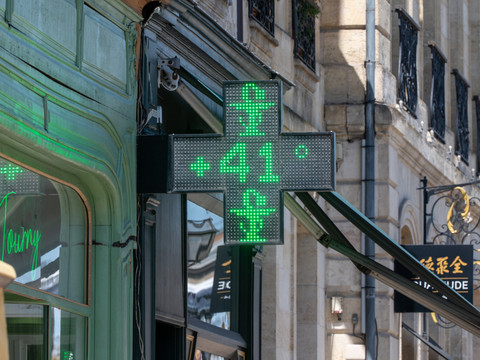 Canicule: température record en France et attendue en Angleterre