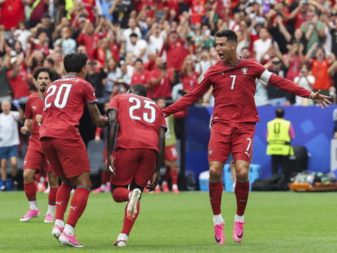 Le Portugal étrille l'Ouzbékistan