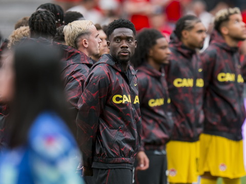 Alphonso Davies ne sera pas titulaire contre la Suisse