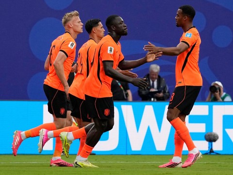Les Pays-Bas premiers, le Japon et la Suède qualifiés