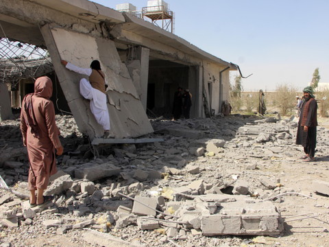 Nouvelles frappes du Pakistan en Afghanistan: des dizaines de morts