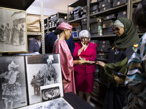 Les musées suisses restituent au Nigeria 18 biens culturels