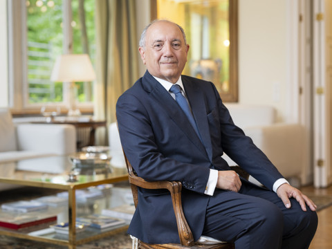 Ex-ambassadeur d'Italie en Suisse: 