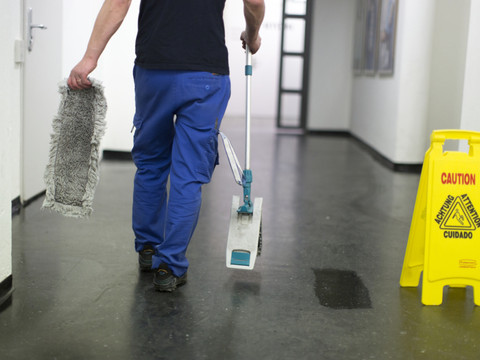 Les syndicats font front pour défendre les salaires minimaux