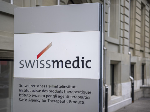 La Confédération alerte contre les produits contenant des peptides