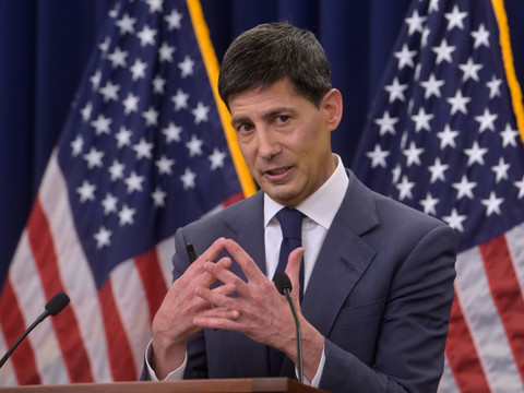 La Fed pas à l'aise avec le niveau de l'inflation aux USA (Warsh)