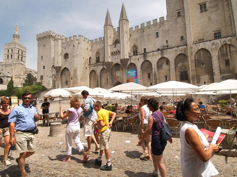 Avignon, un carrefour pour les scènes romandes