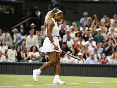 Serena Williams déclare forfait en double en raison d'une blessure