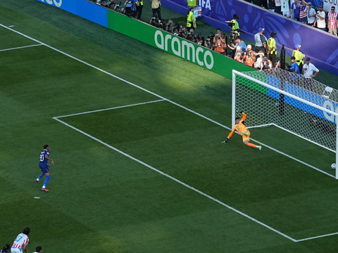 Mondial 2026: la France se sort du piège paraguayen