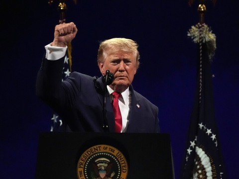Les USA fêtent leurs 250 ans, Trump les dépeint en 
