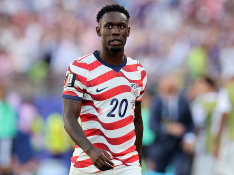 Le carton rouge de l'Américain Balogun annulé