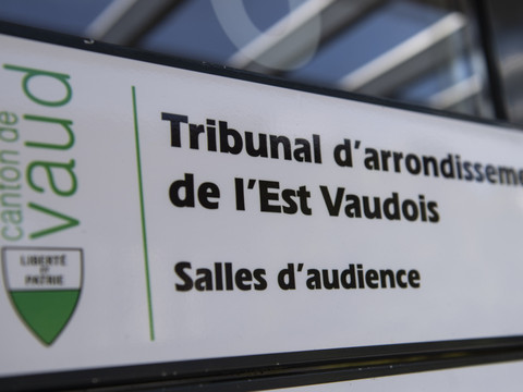 Un homme face à la justice à Vevey pour avoir tué sa compagne