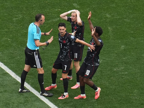 Un arbitre portugais pour Argentine - Suisse