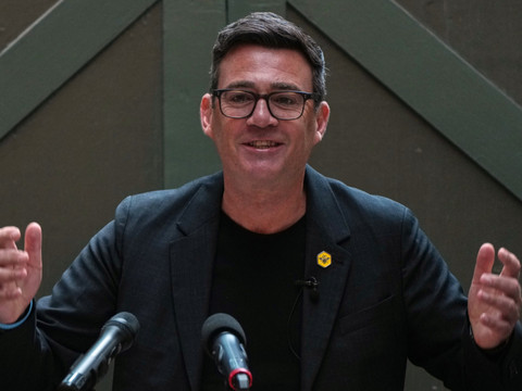 Burnham plébiscité au début de la course à la succession de Starmer