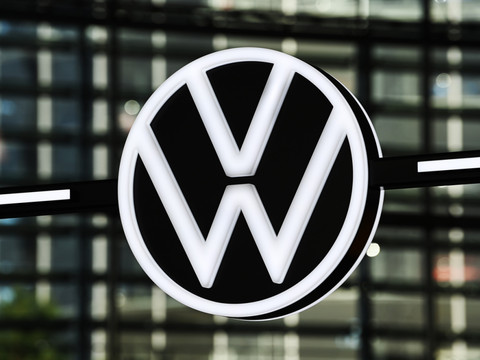 Crise chez Volkswagen : la chute des ventes s'accélère