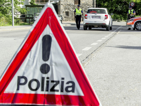 Trois policiers blessés lors d'une explosion à Leontica (TI)