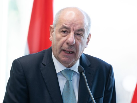Les députés hongrois en faveur de l'éviction du président pro-Orban