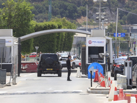 Accord levant les restrictions entre Gibraltar et l'Espagne
