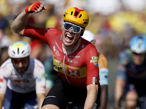 Tour de France: Soren Waerenskjold s'impose au sprint