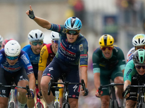 Tim Merlier pour la passe de trois à Chalon-sur-Saône