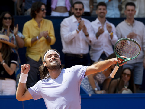 Stefanos Tsitsipas remporte le Swiss Open de Gstaad