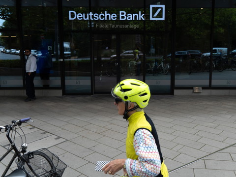 Le siège de Deutsche Bank perquisitionné à Francfort