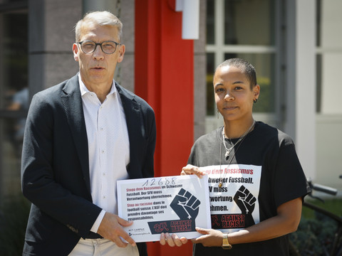Une pétition contre le racisme dans le football remise à l'ASF