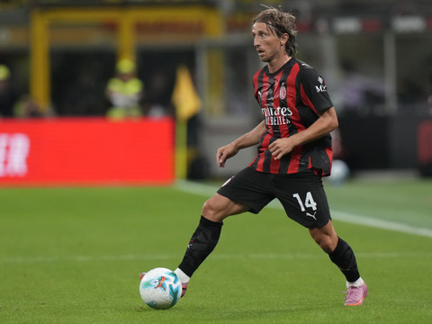 Luka Modric prolonge d'une saison avec l'AC Milan
