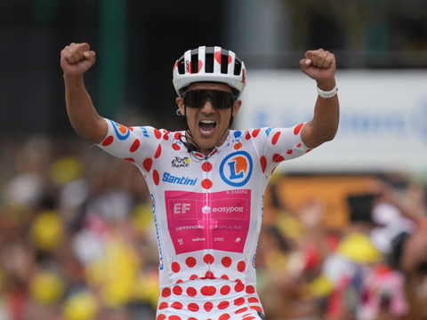 TdF: L'étape-reine pour Carapaz, Pogacar file vers un 5e sacre