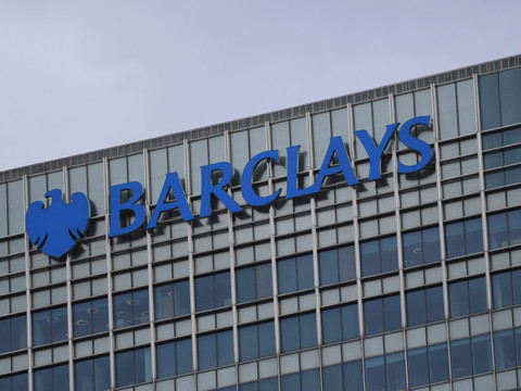 Barclays portée par sa banque d'investissement au 2e trimestre